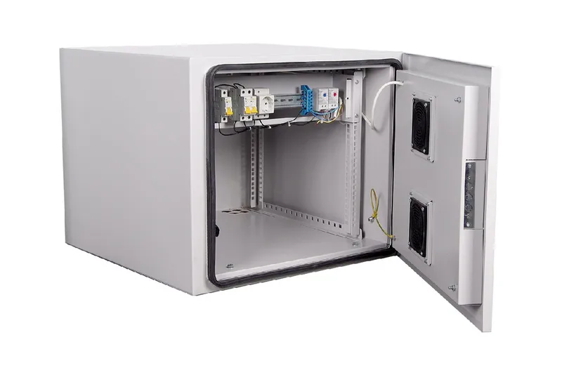 Телекоммуникационный шкаф ROXTON TR-156W