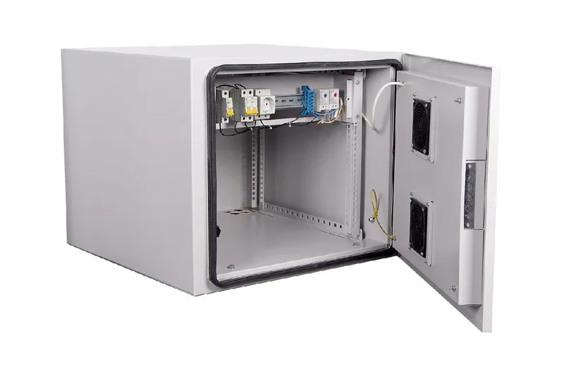 Телекоммуникационный шкаф ROXTON TR-068W